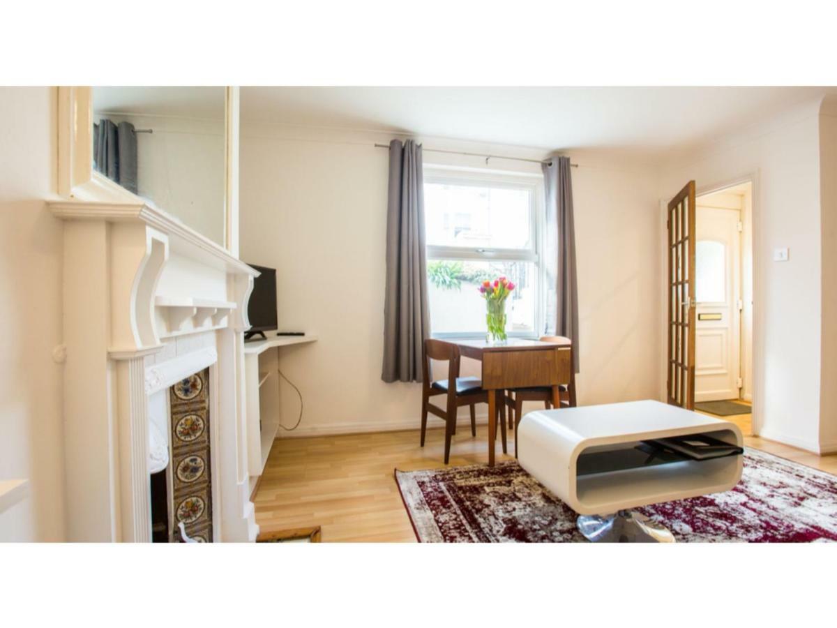 Elegant 1Bdr W/Private Garden In Vibrant Brighton Apartment ภายนอก รูปภาพ